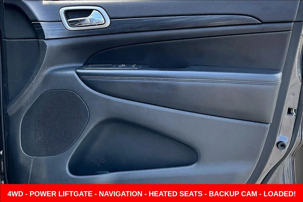 Used 2019 Gray Jeep Altitude image 32