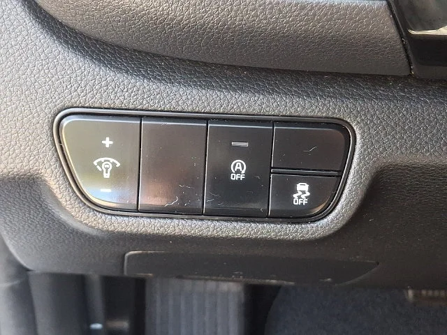 Certified Used 2024 White Kia S image 23