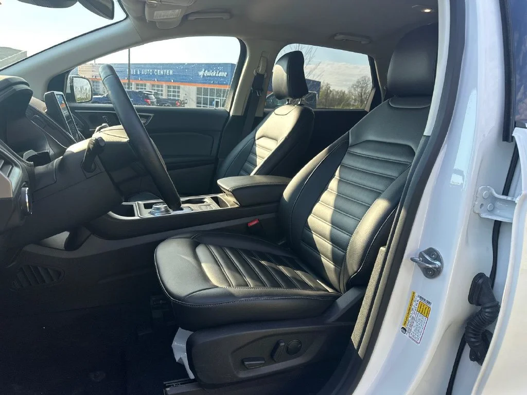 Used 2023 White Ford SEL image 5