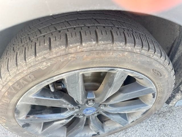 Used 2017 White Ford SE image 10