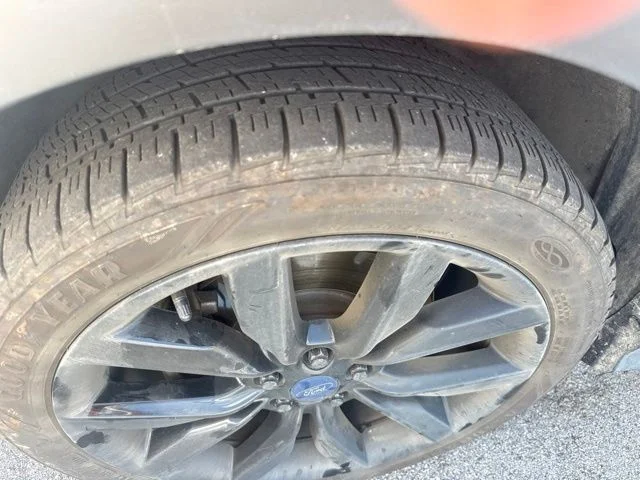 Used 2017 White Ford SE image 10
