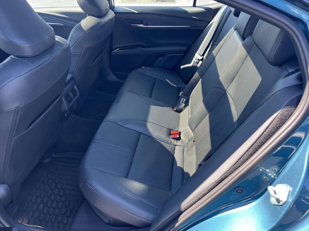 New 2026 Ocean Gem with Midnight Black Metallic roof Toyota XSE image 9