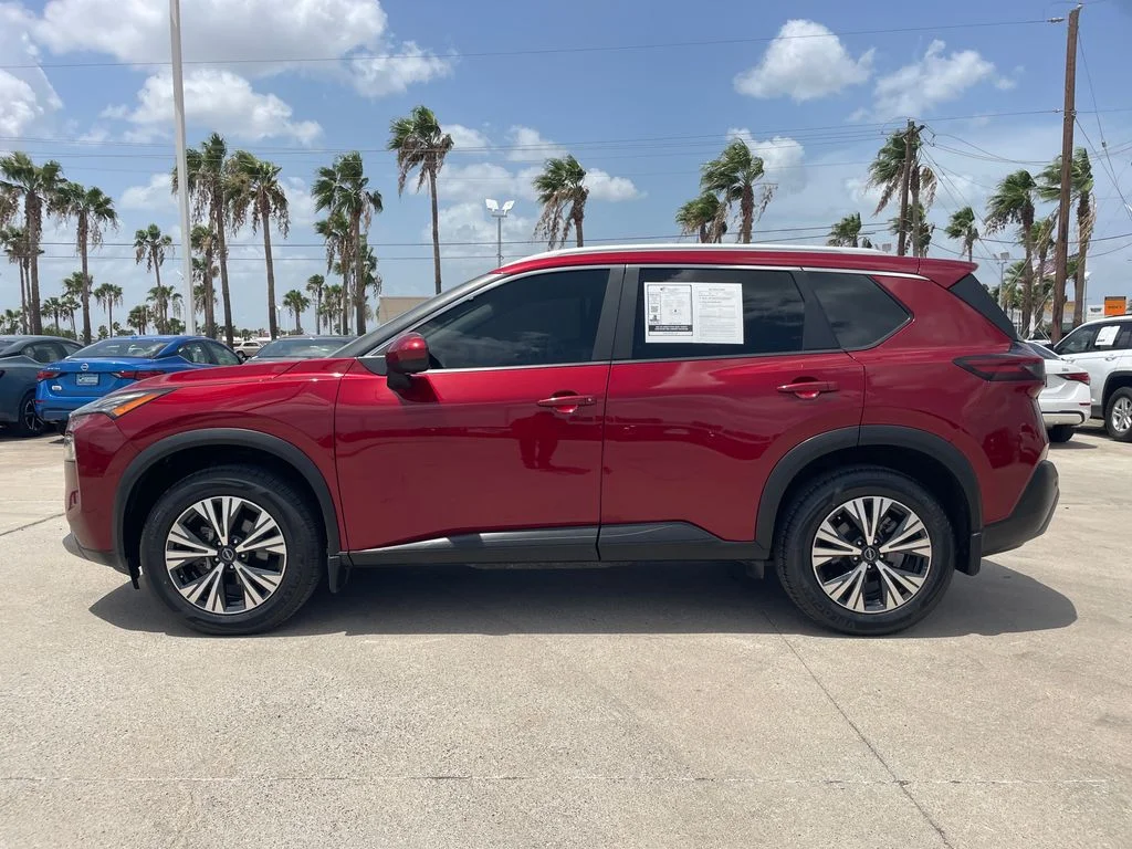 Used 2023 Red Nissan SV image 2
