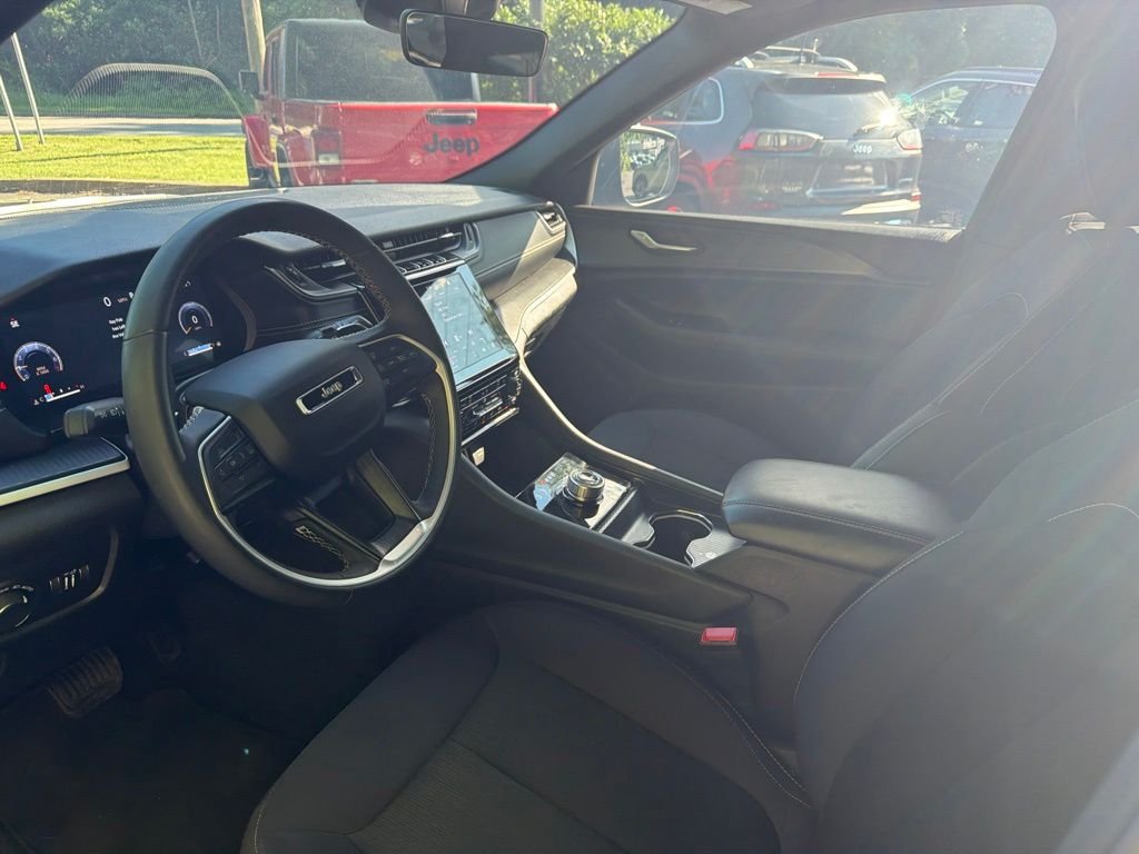Used 2025 Black Jeep Laredo image 8