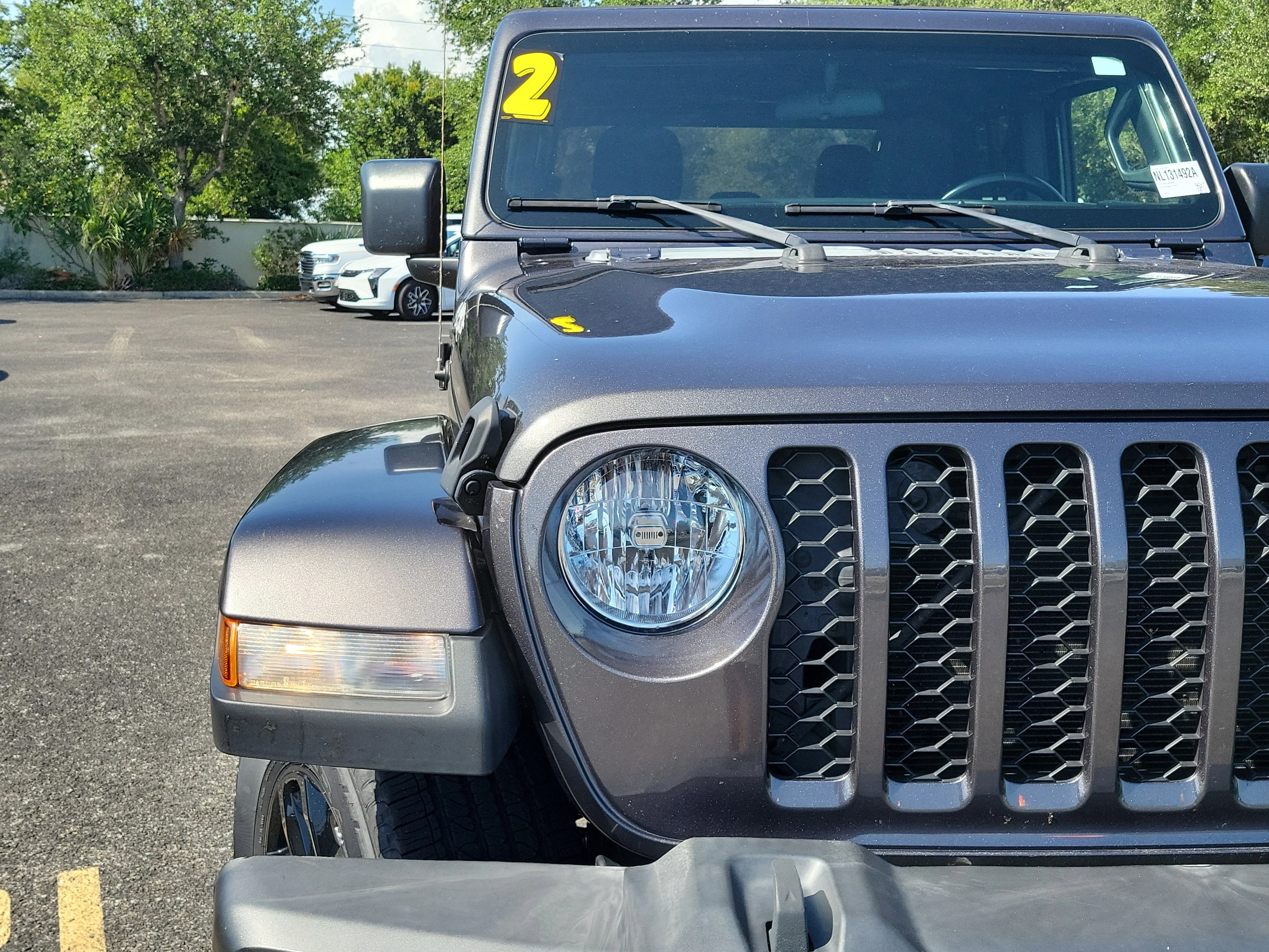 Used 2022 Granite Crystal Metallic Clearcoat Jeep Sport S image 7