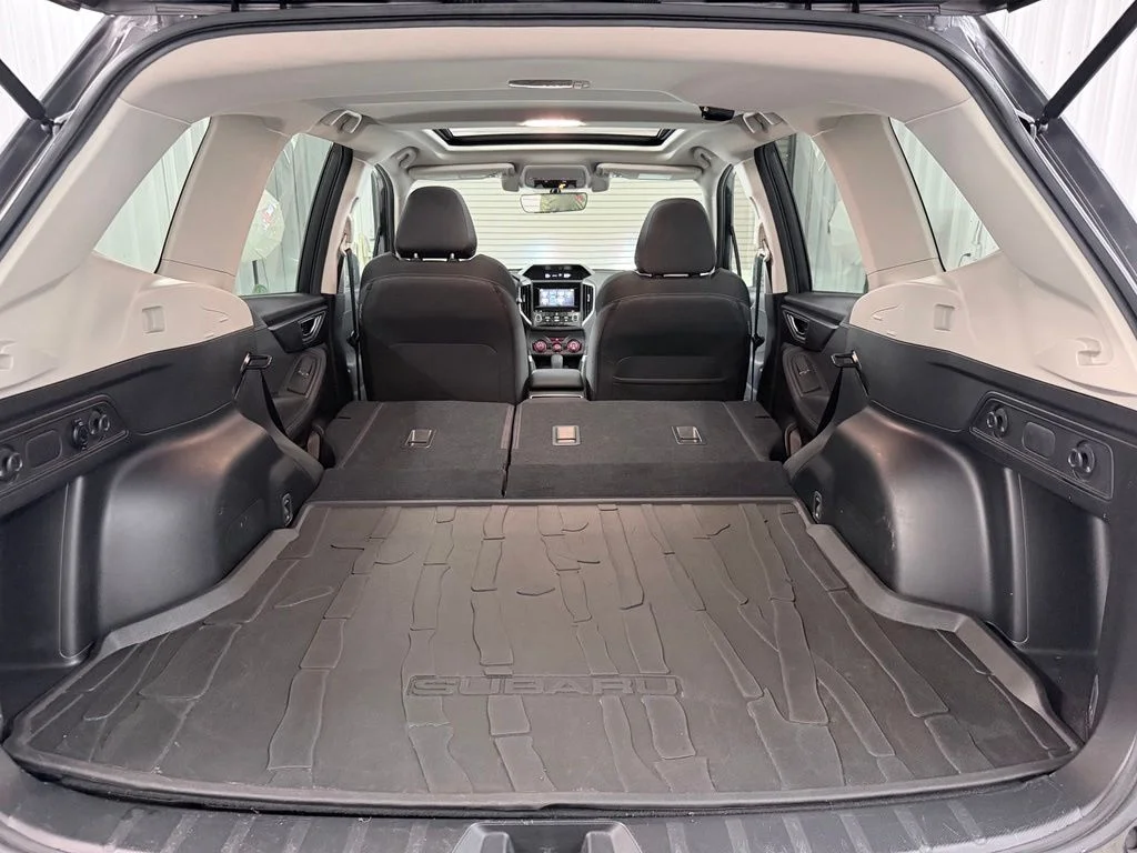 Used 2019 Gray Subaru Premium image 31