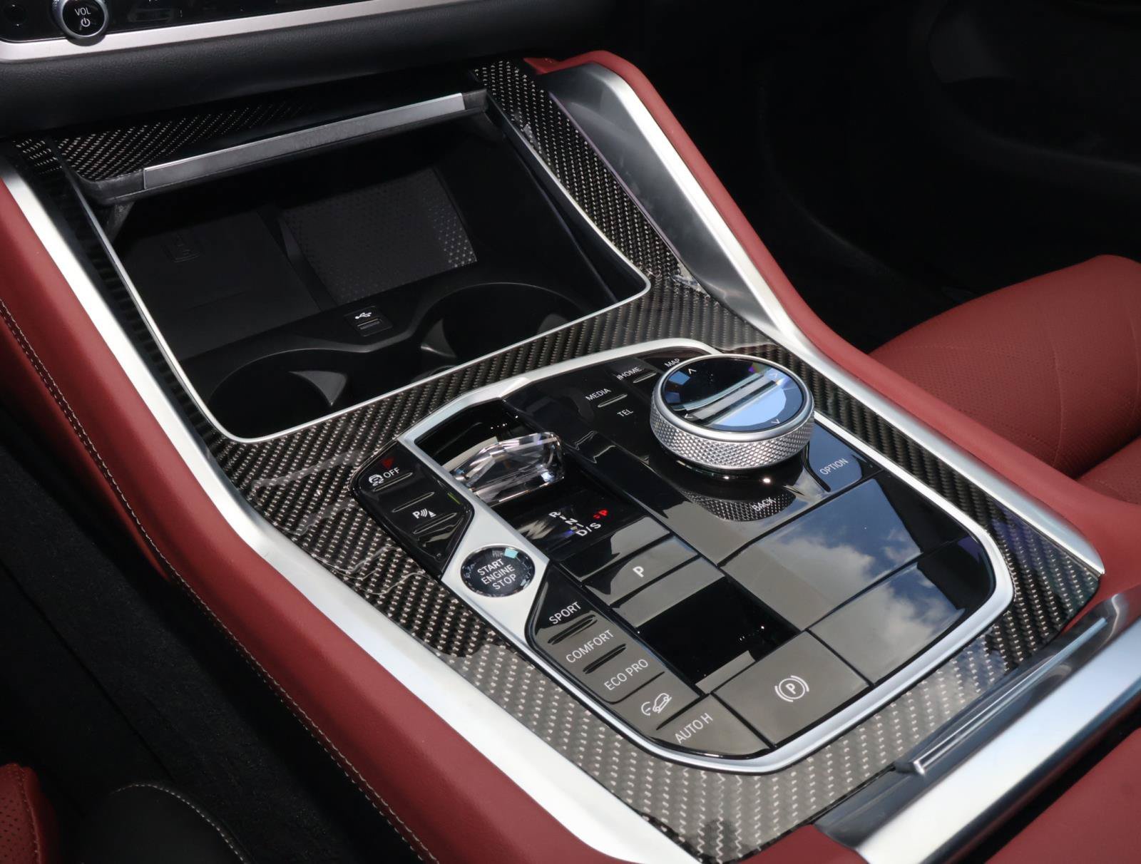 Used 2025 Black Sapphire Metallic BMW M60i image 23