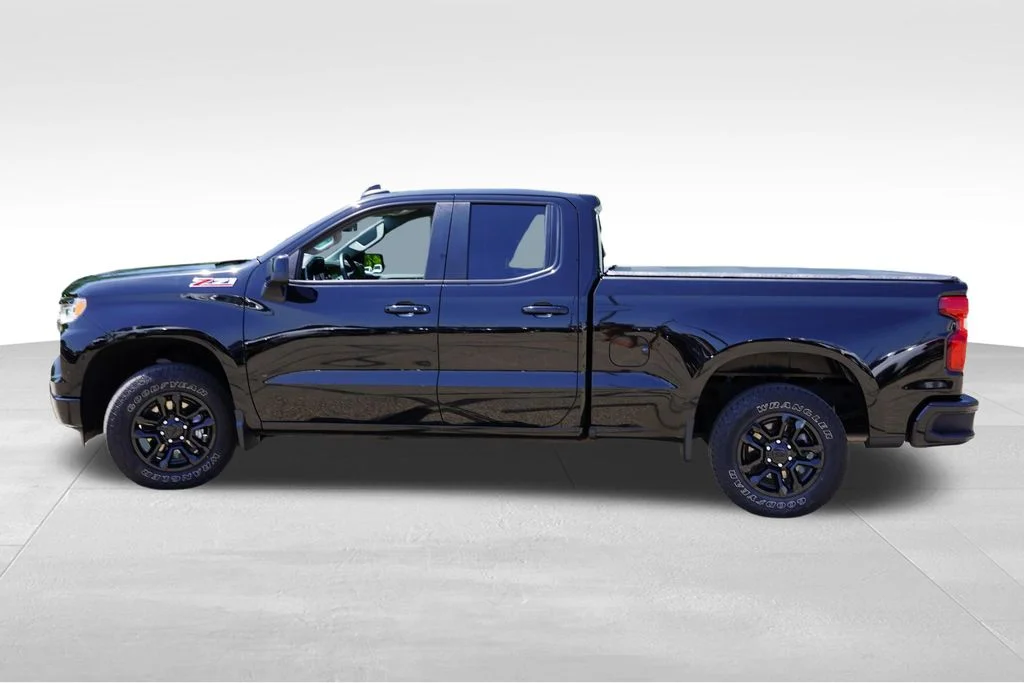 Used 2023 Black Chevrolet RST image 9