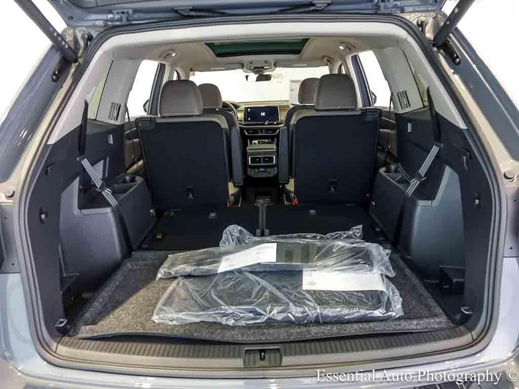 New 2026 Pure Gray Volkswagen 2.0T SEL image 19