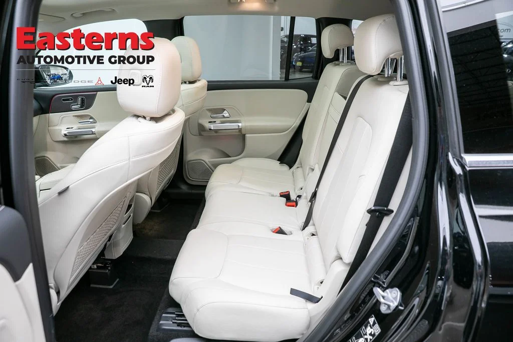 Used 2021 Black Mercedes-Benz GLB 250 image 21