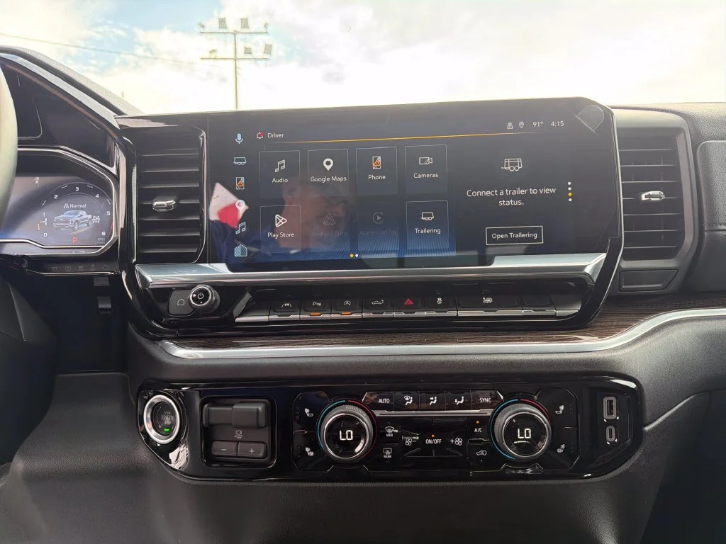 Used 2025 Gray Chevrolet LT image 23