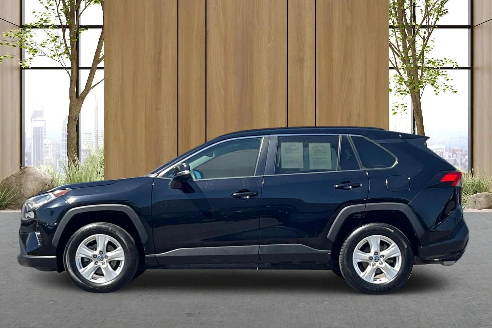 Used 2021 Black Toyota XLE image 7