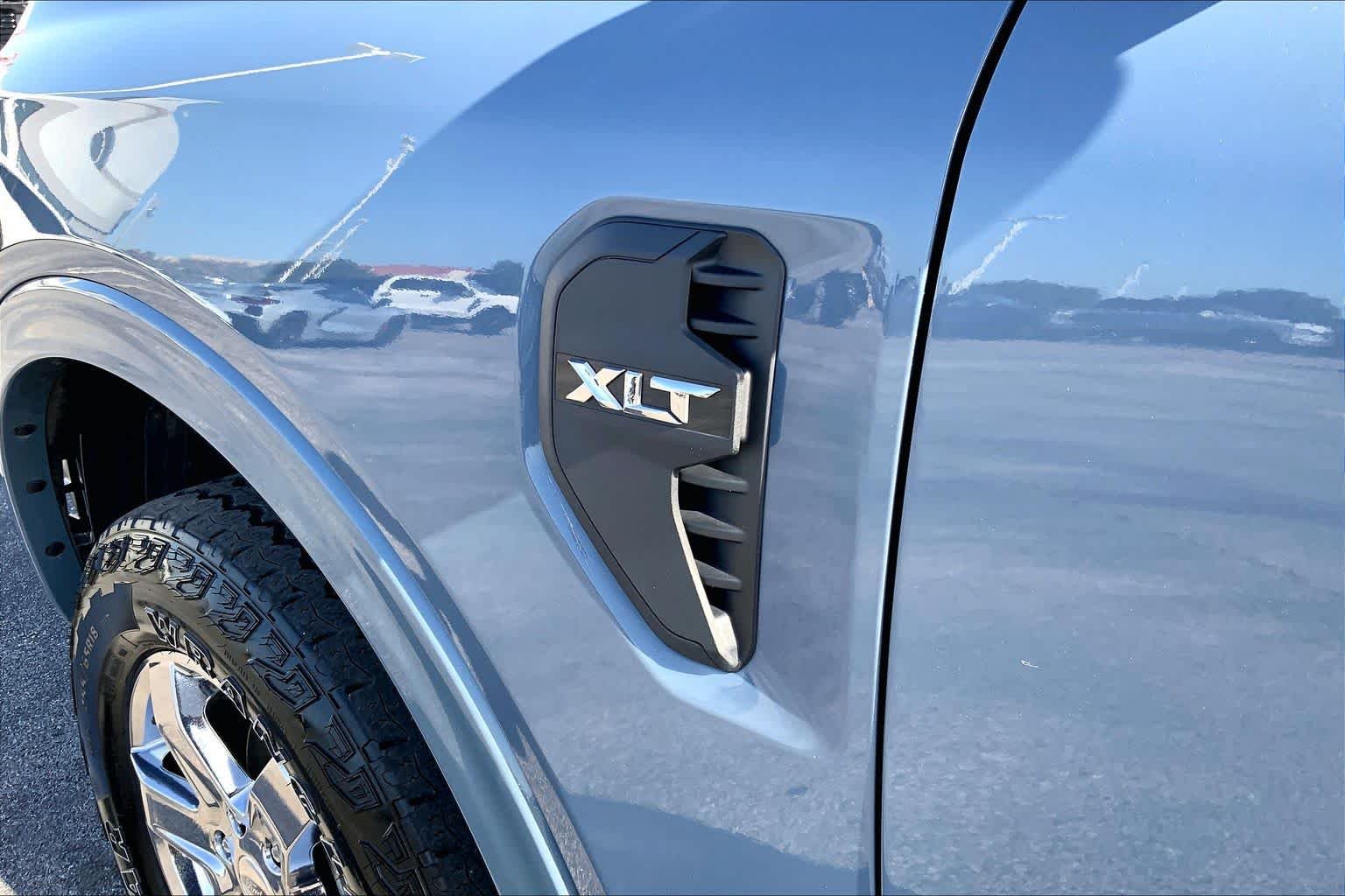 Used 2024 Azure Gray Metallic Ford XLT image 10