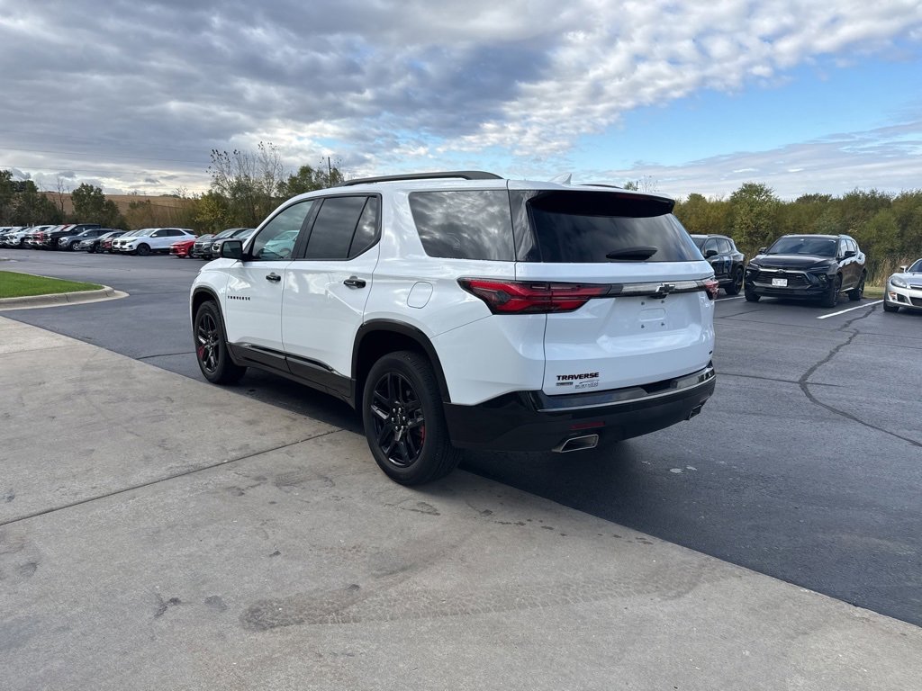 2024 Chevrolet Traverse Premier photo 4