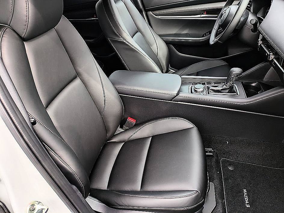 2026 Mazda Mazda3 Premium - Photo 30