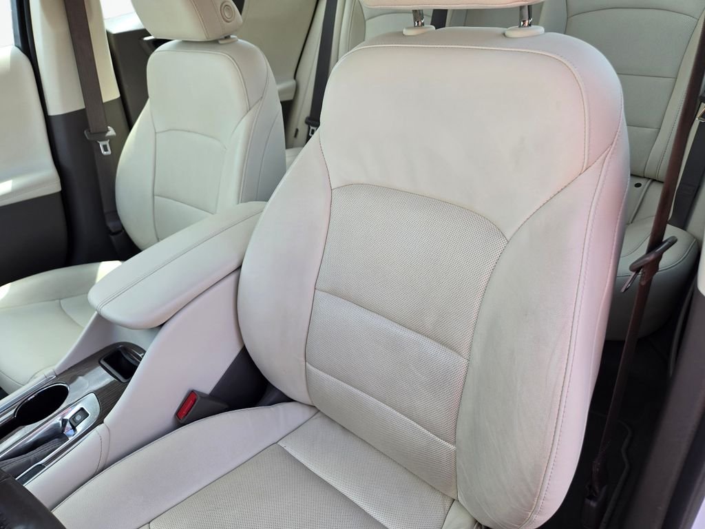 Used 2020 White Chevrolet Premier image 16