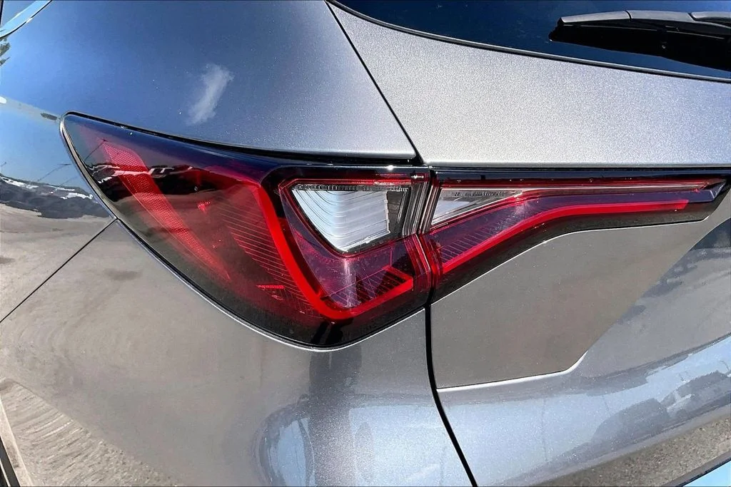 Used 2025  Acura Technology Package image 20