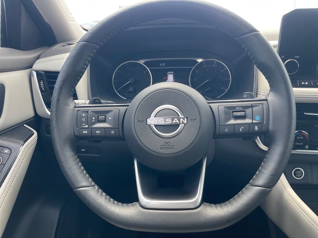 Used 2023 Blue Nissan SL image 14