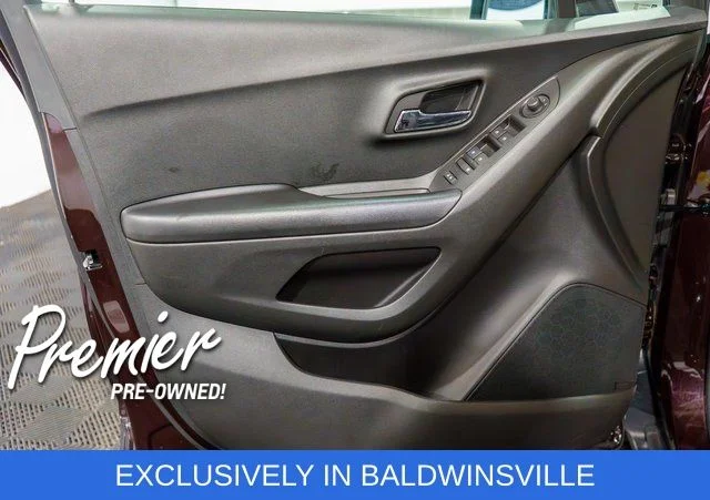 Used 2022 Red Chevrolet LT image 15