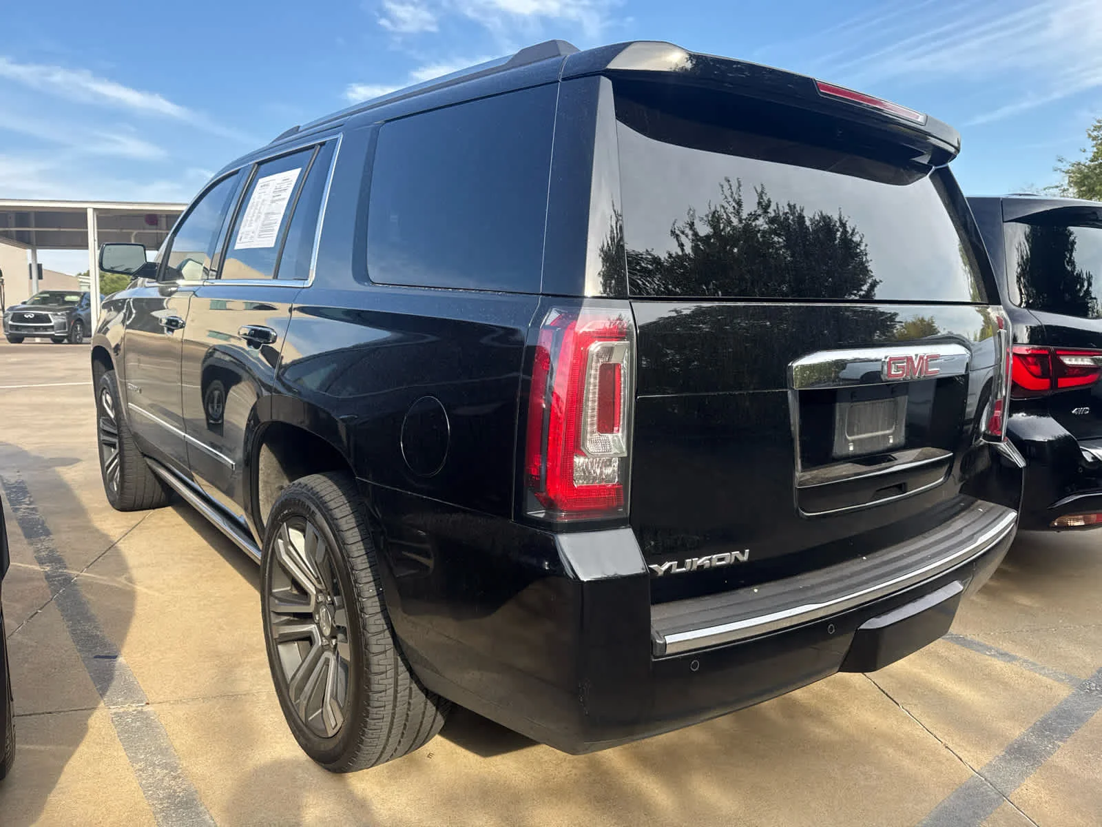 Used 2018 Onyx Black GMC Denali image 4
