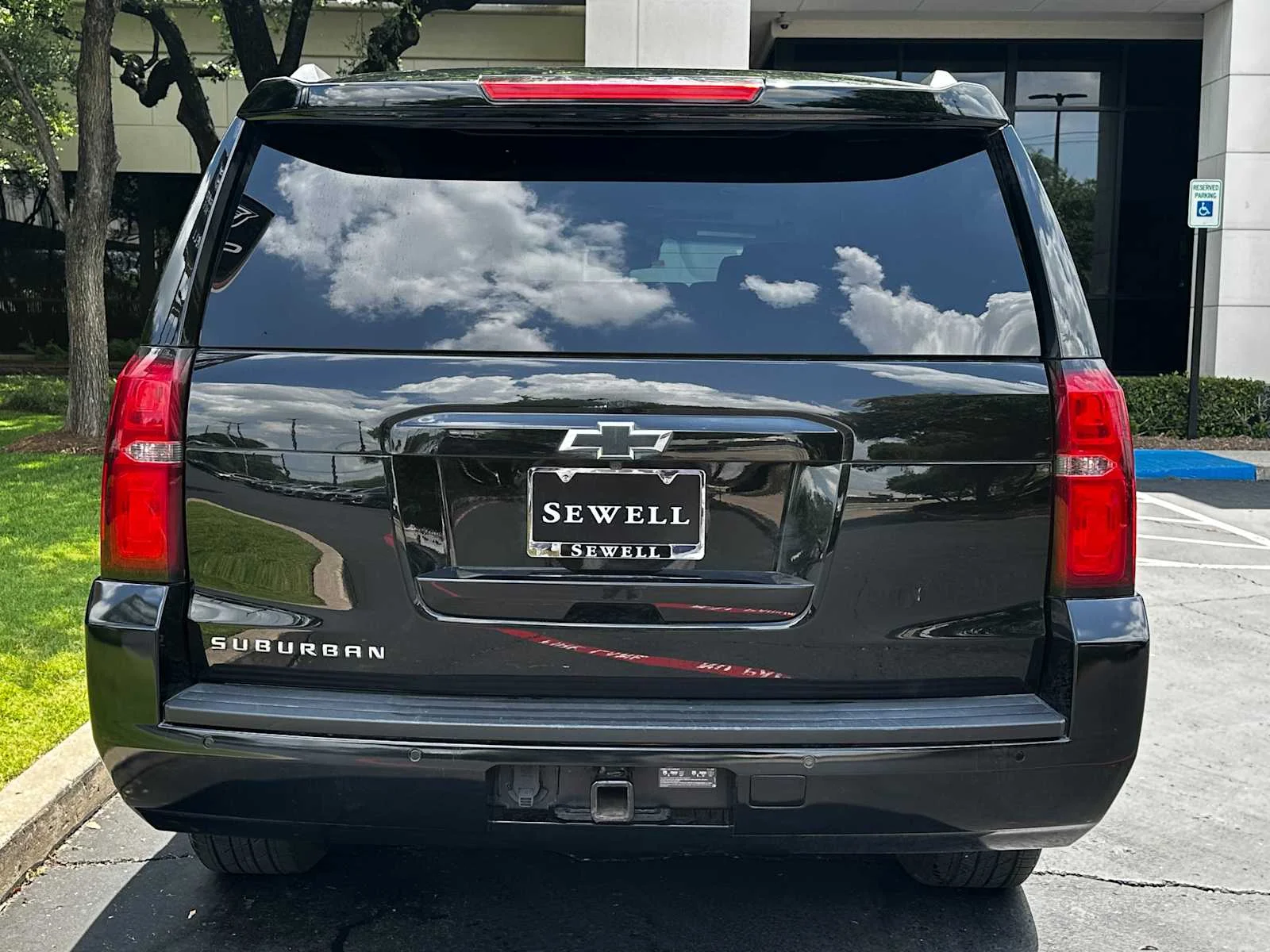 Used 2019 BLACK Chevrolet LT image 3