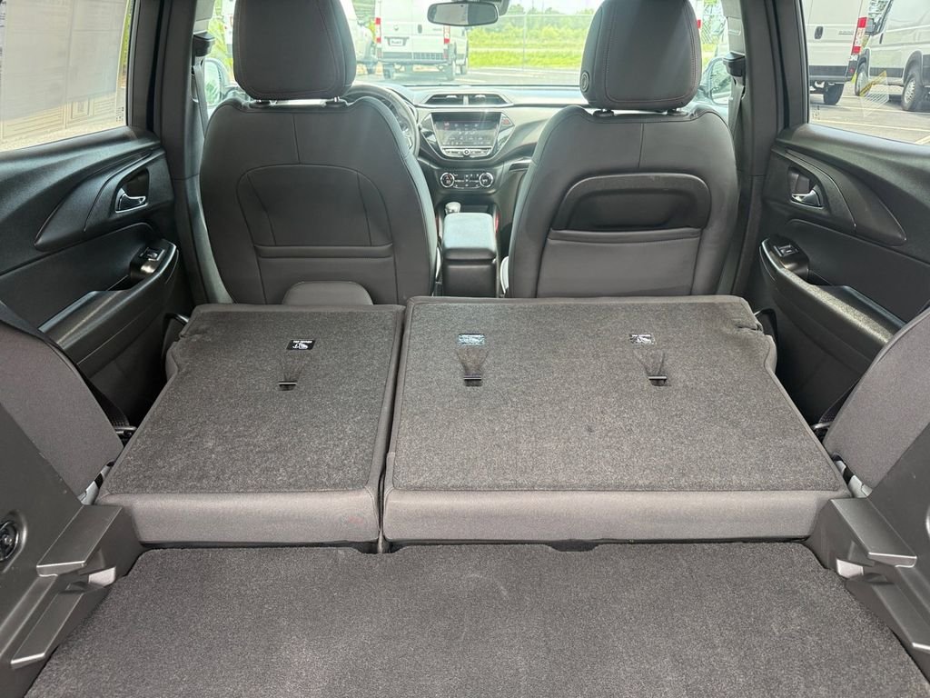Used 2023 Gray Chevrolet RS image 26