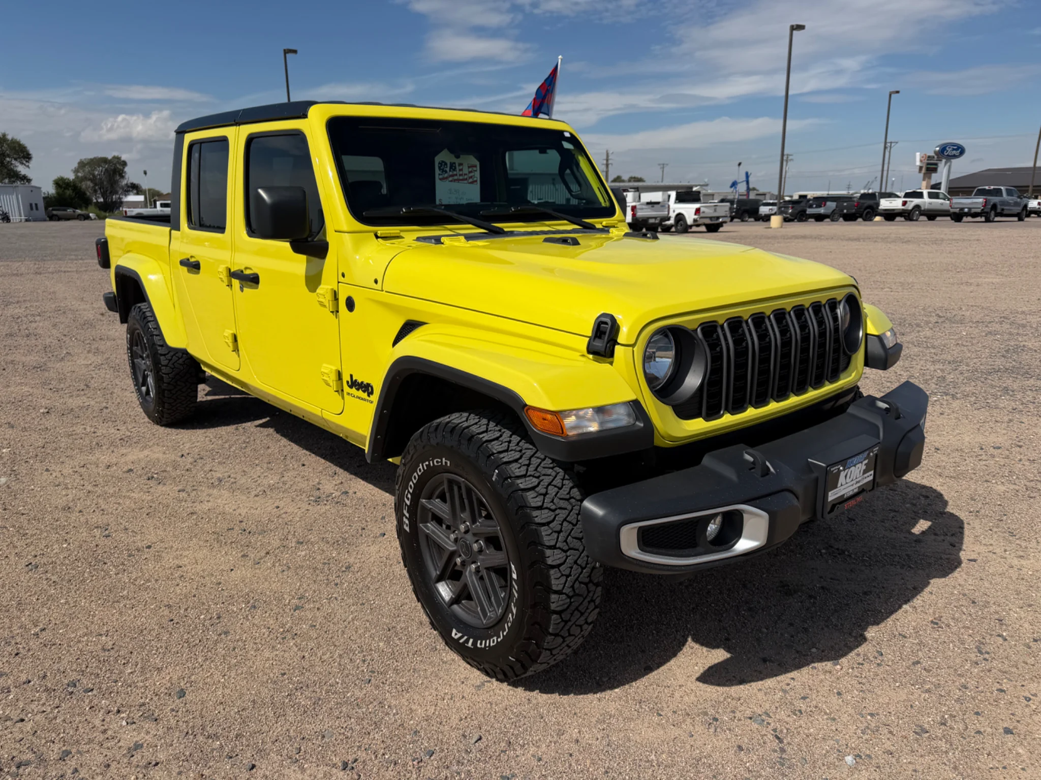 Used 2024 High Velocity Clearcoat Jeep Sport S image 3