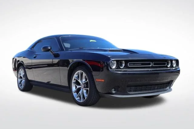 Used 2021 Black Dodge SXT image 1