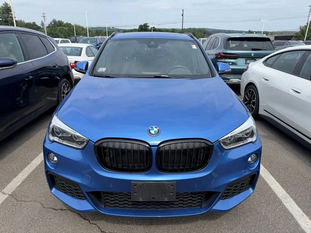 Used 2019 Blue BMW xDrive28i image 2