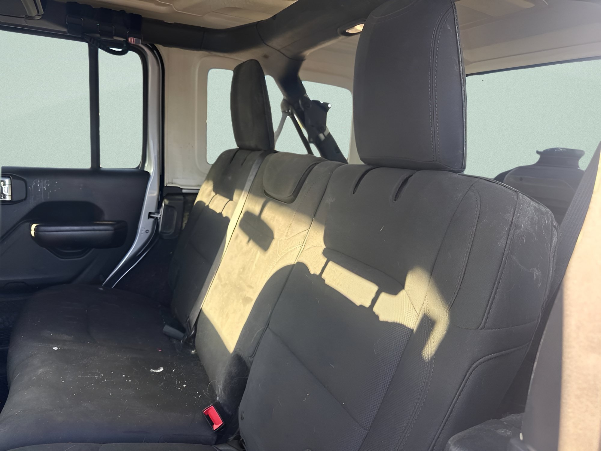 Used 2018 Billet Silver Metallic Clearcoat Jeep Unlimited Sport S image 14