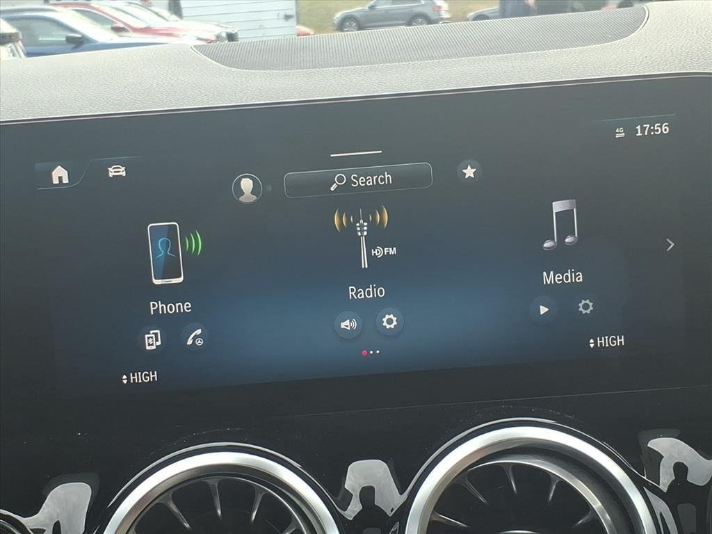 Used 2026 Polar White Mercedes-Benz GLA 250 image 19