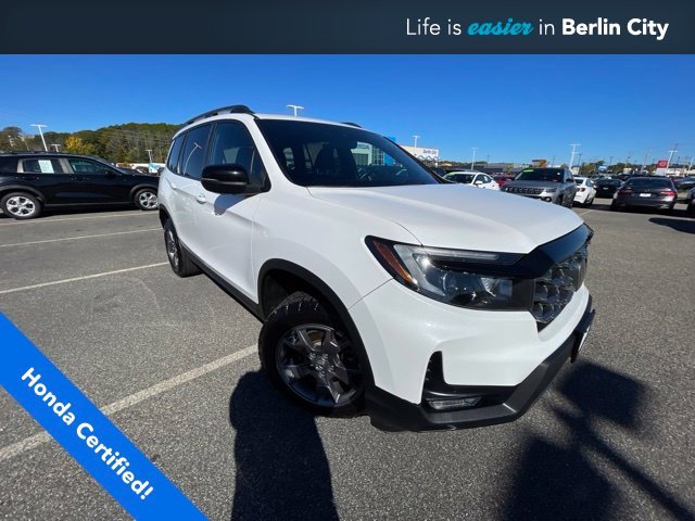 Used 2024 Platinum White Pearl Honda TrailSport image 1