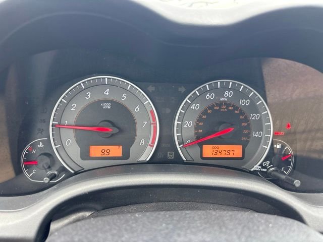 Used 2010 White Toyota S image 21