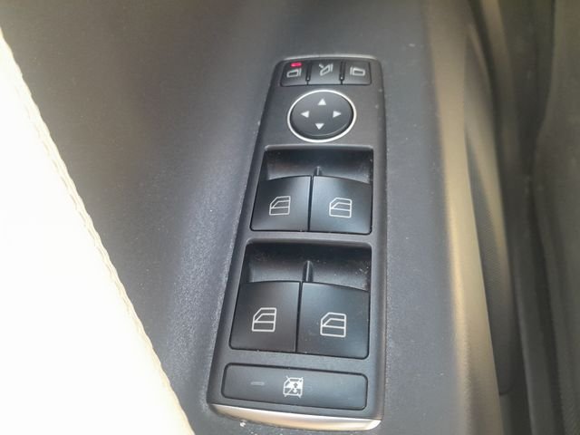 Used 2019 Solid Black Tesla P100D image 5