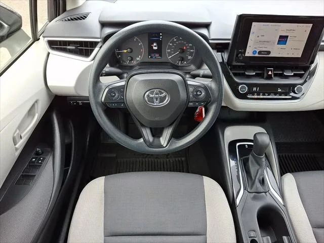 2023 Toyota Corolla LE - Photo 13