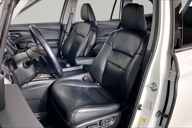 Used 2020  Honda Touring image 20