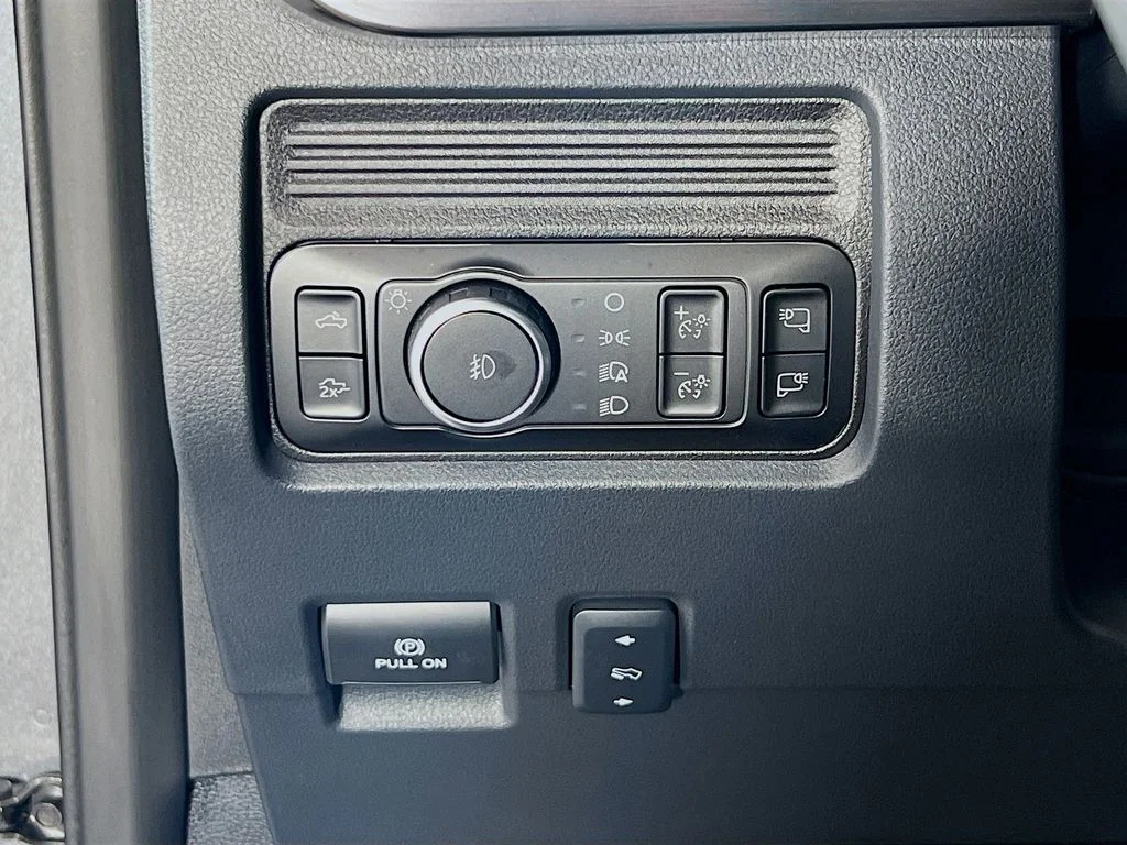 New 2026 Carbonized Gray Metallic Ford Lariat image 19