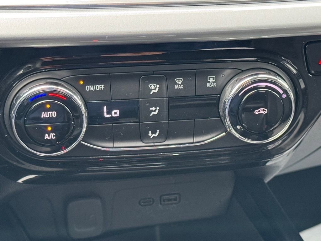 2024 Chevrolet Trax LT - Photo 20