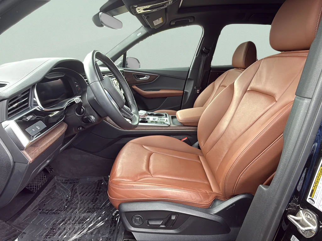 Used 2025 Black Metallic Audi 55 Premium image 19