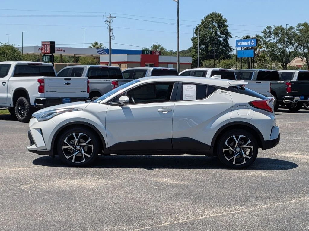 Used 2021 White Toyota XLE image 2
