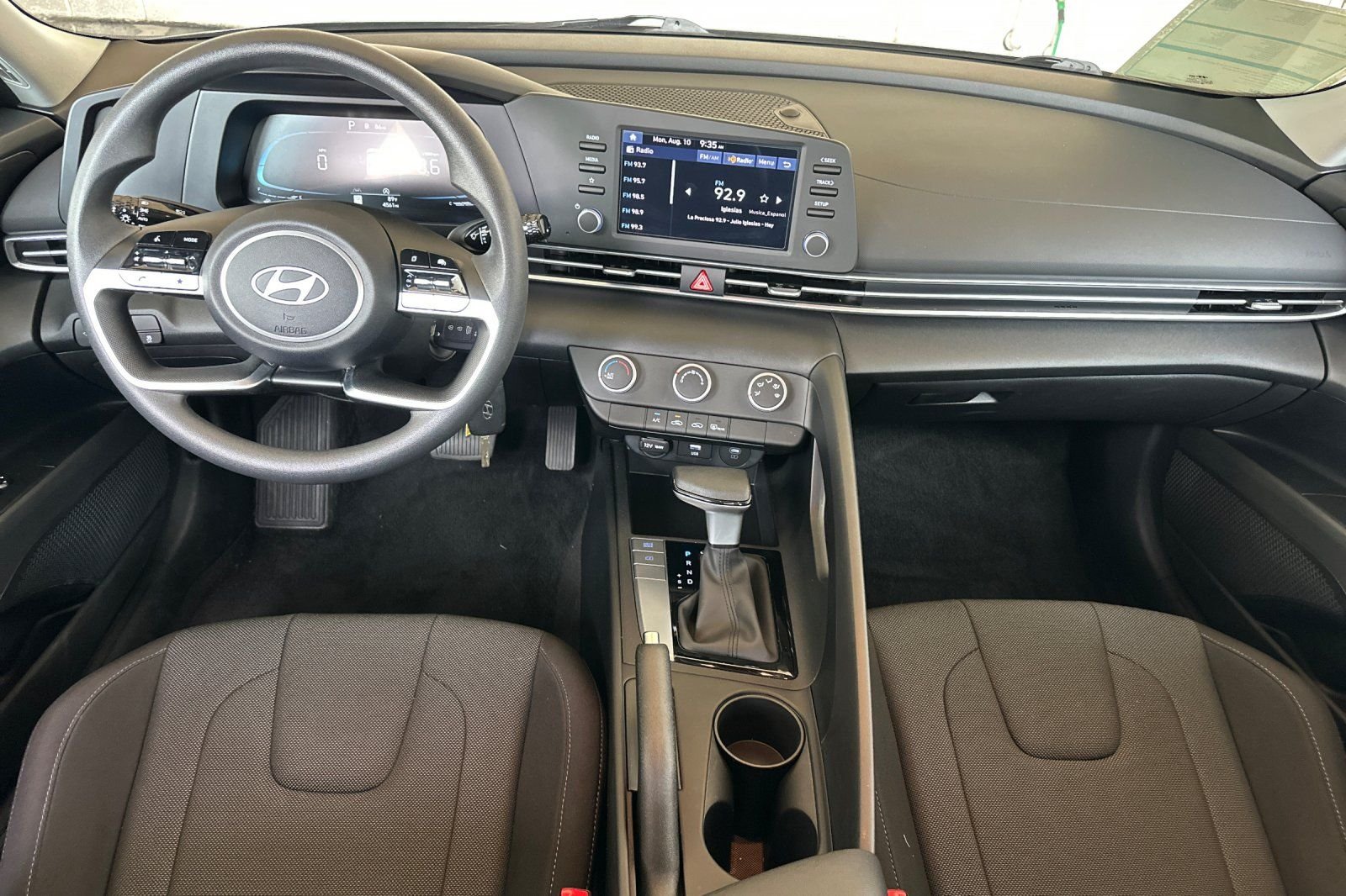 Certified Used 2025 Gray Hyundai SE image 13