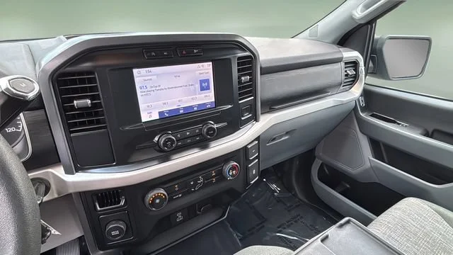 Used 2023  Ford XL image 24