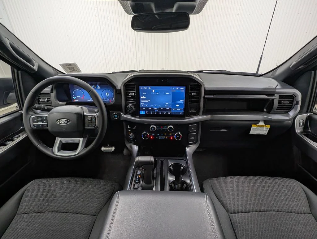 New 2026 Avalanche Ford XLT image 3
