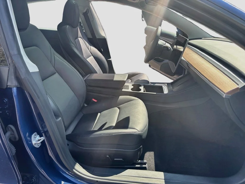 Used 2023 Deep Blue Metallic Tesla Base image 24