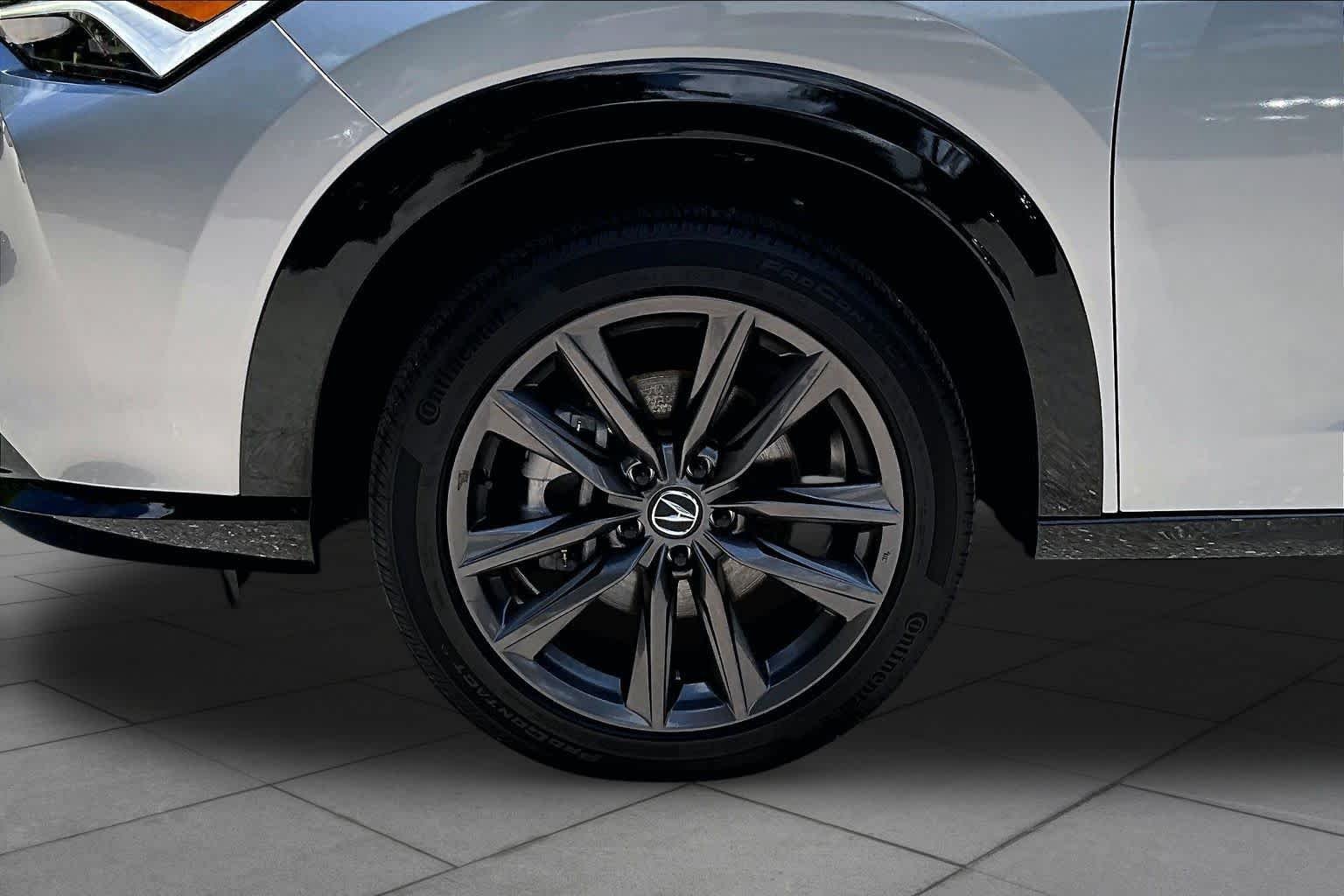 Used 2025 Solar Silver Metallic Acura w/A-Spec Package image 10
