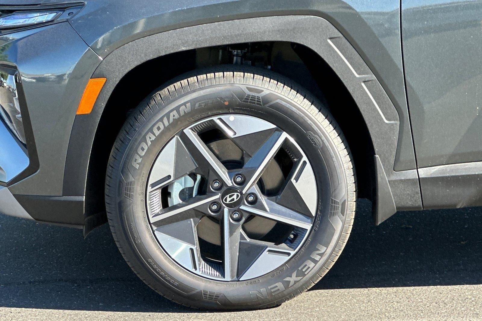 New 2026 Amazon Gray Hyundai SEL image 42