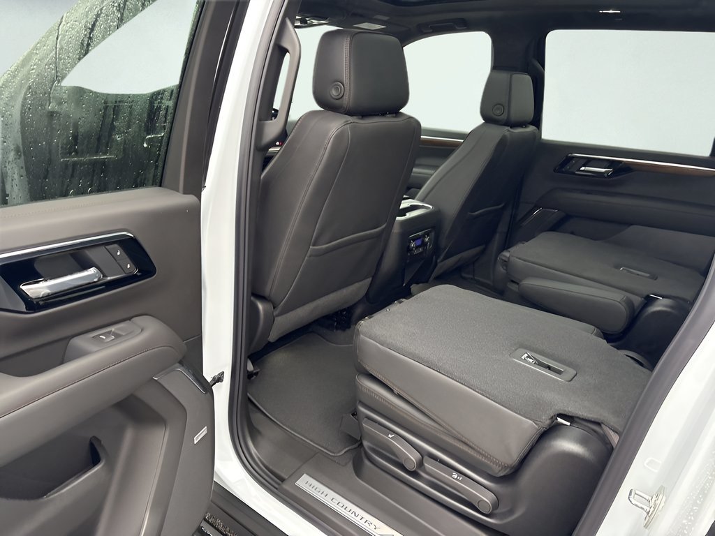 2026 Chevrolet Suburban High Country - Photo 9