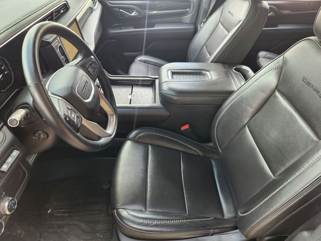 Used 2021 White Frost Tricoat GMC Denali image 14
