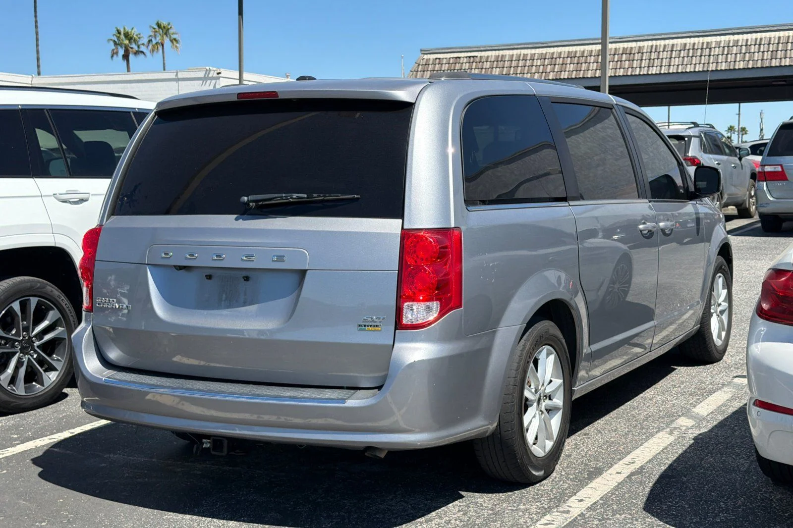 Used 2019 Silver Dodge SXT image 5