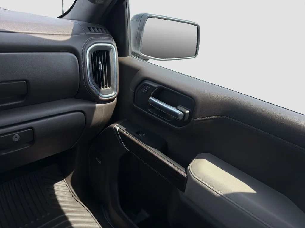 Used 2020 SUMMIT WHITE Chevrolet RST image 57